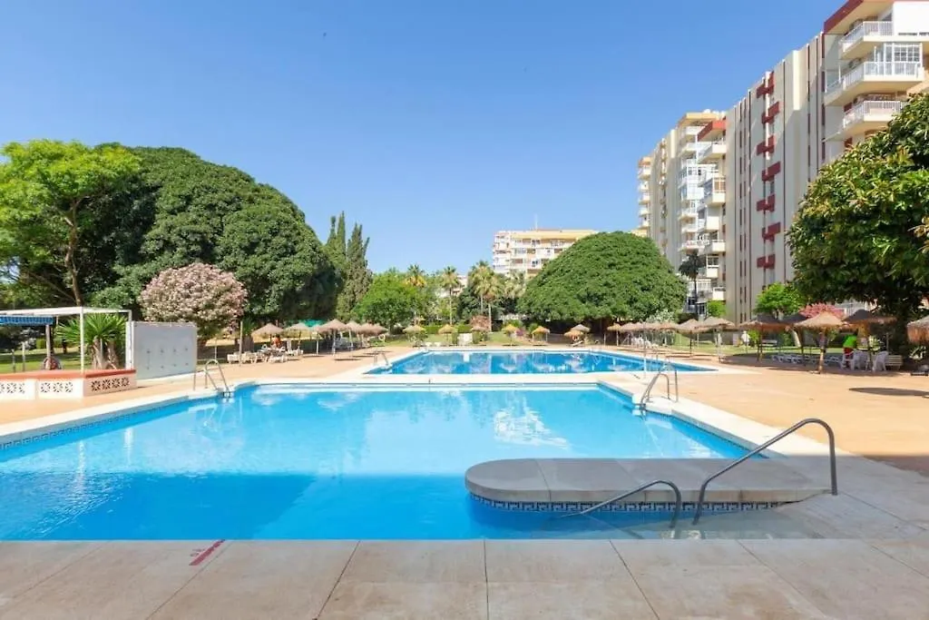 Apt Moderno Con Vistas, Recepcion 24 Hs Y Piscinas 贝纳尔马德纳 0*,  西班牙